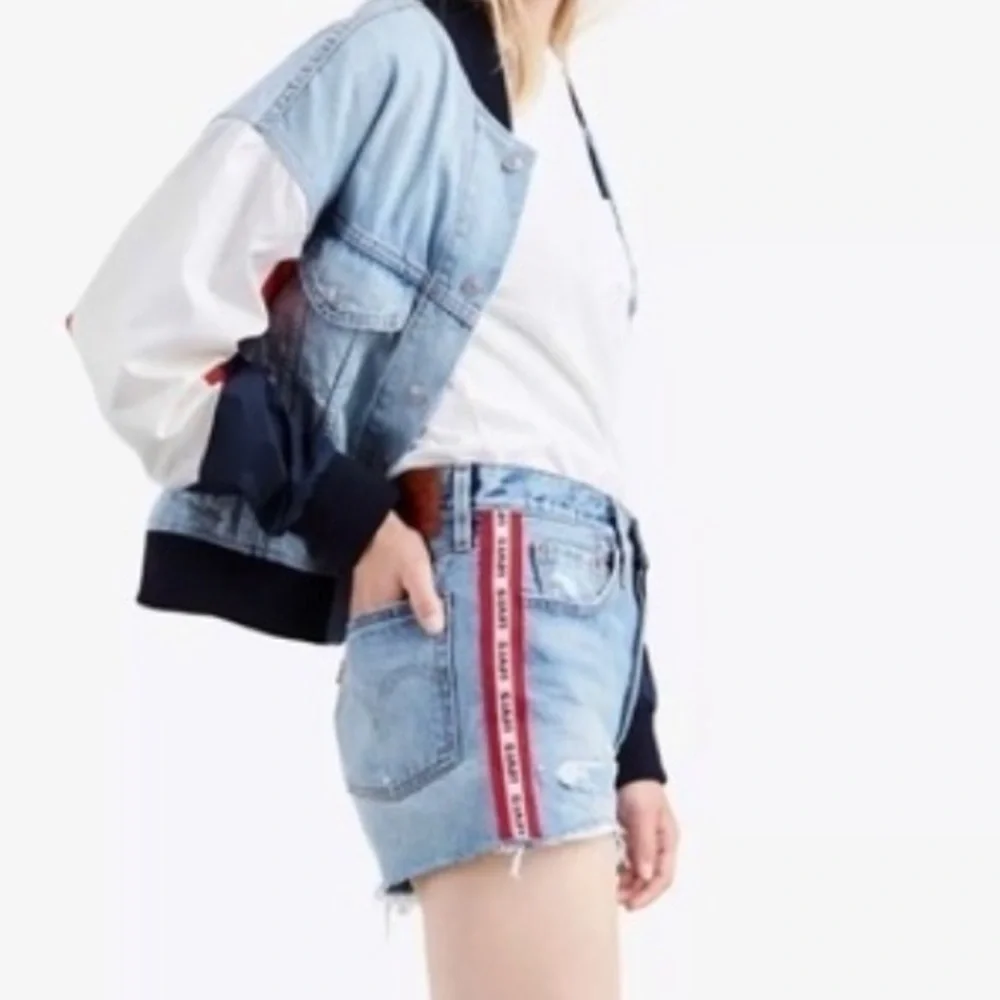 Levi’s | Women’s Blue Denim Premium 501 Buttonfly Logo Stripe Jean Shorts, Sz 27